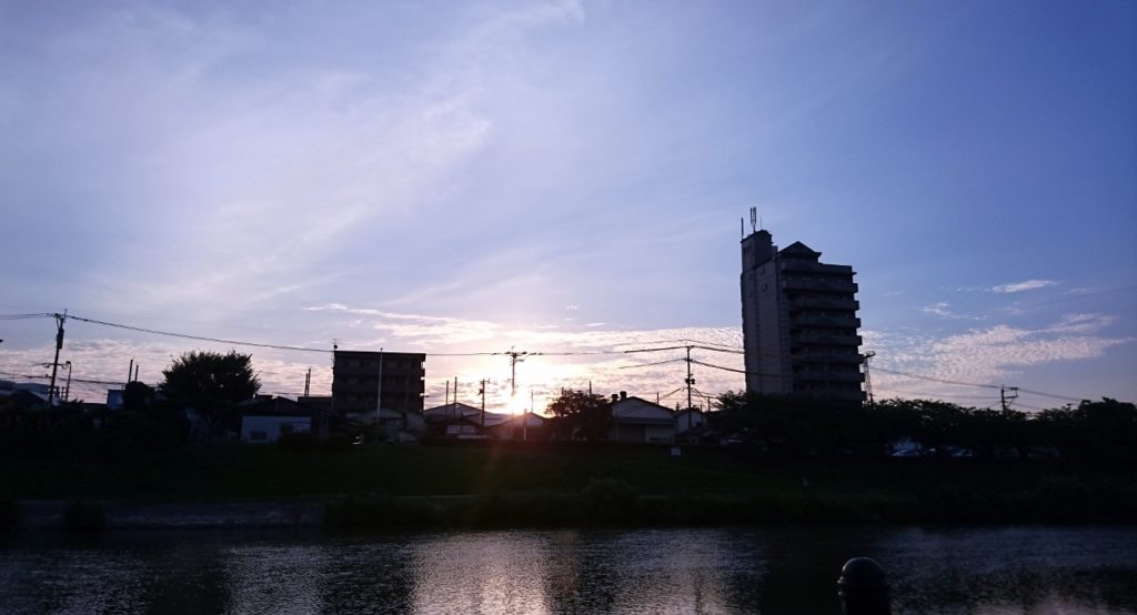 160727日の出 (1280x693)