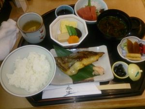 鈴波定食さしみ付き
